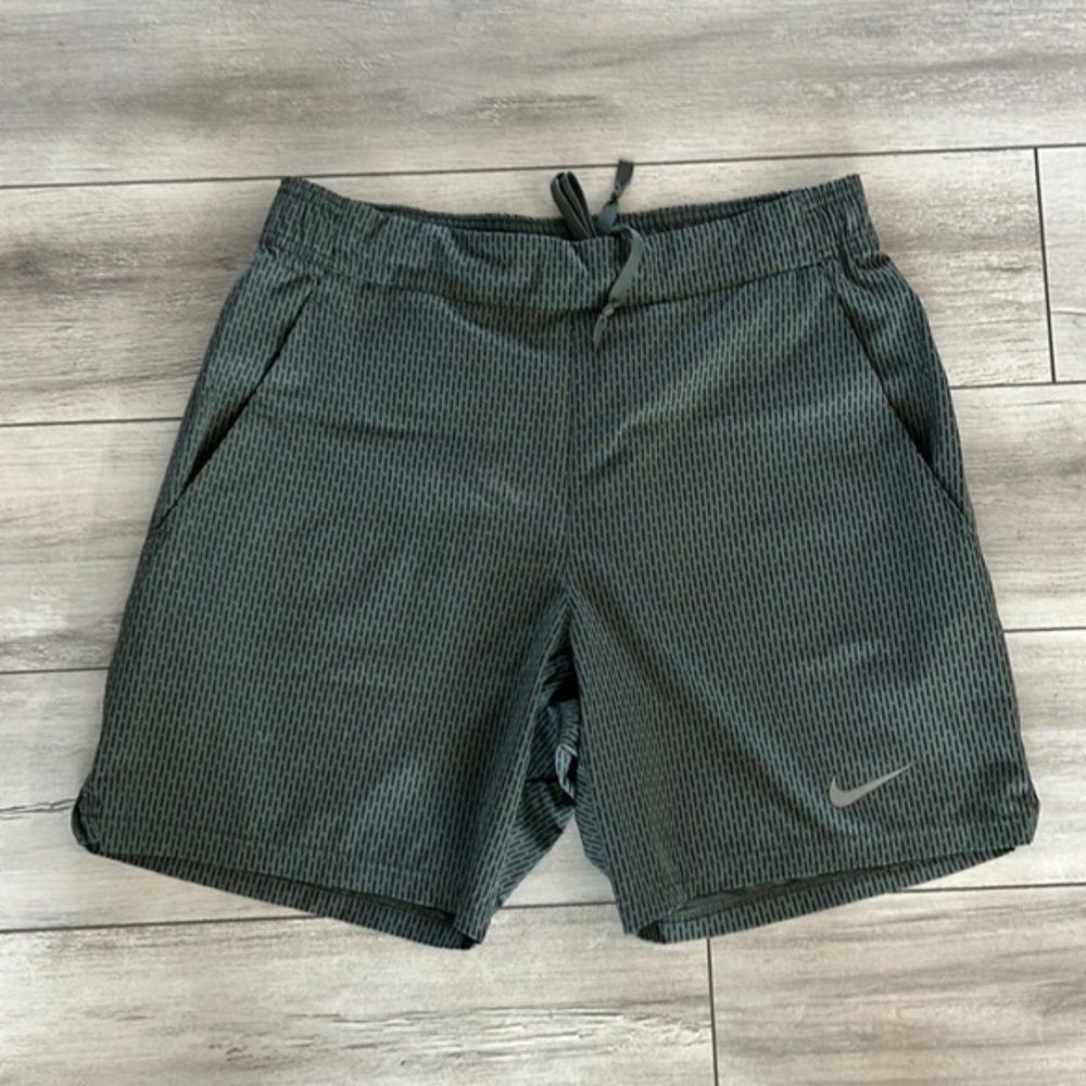 Nike Womens Green Patterned Drawstring Shorts Siz… - image 2